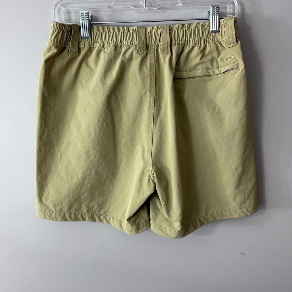 The Southern Shirt Company Nomad Tan Flat Front Shorts Men’s size Small